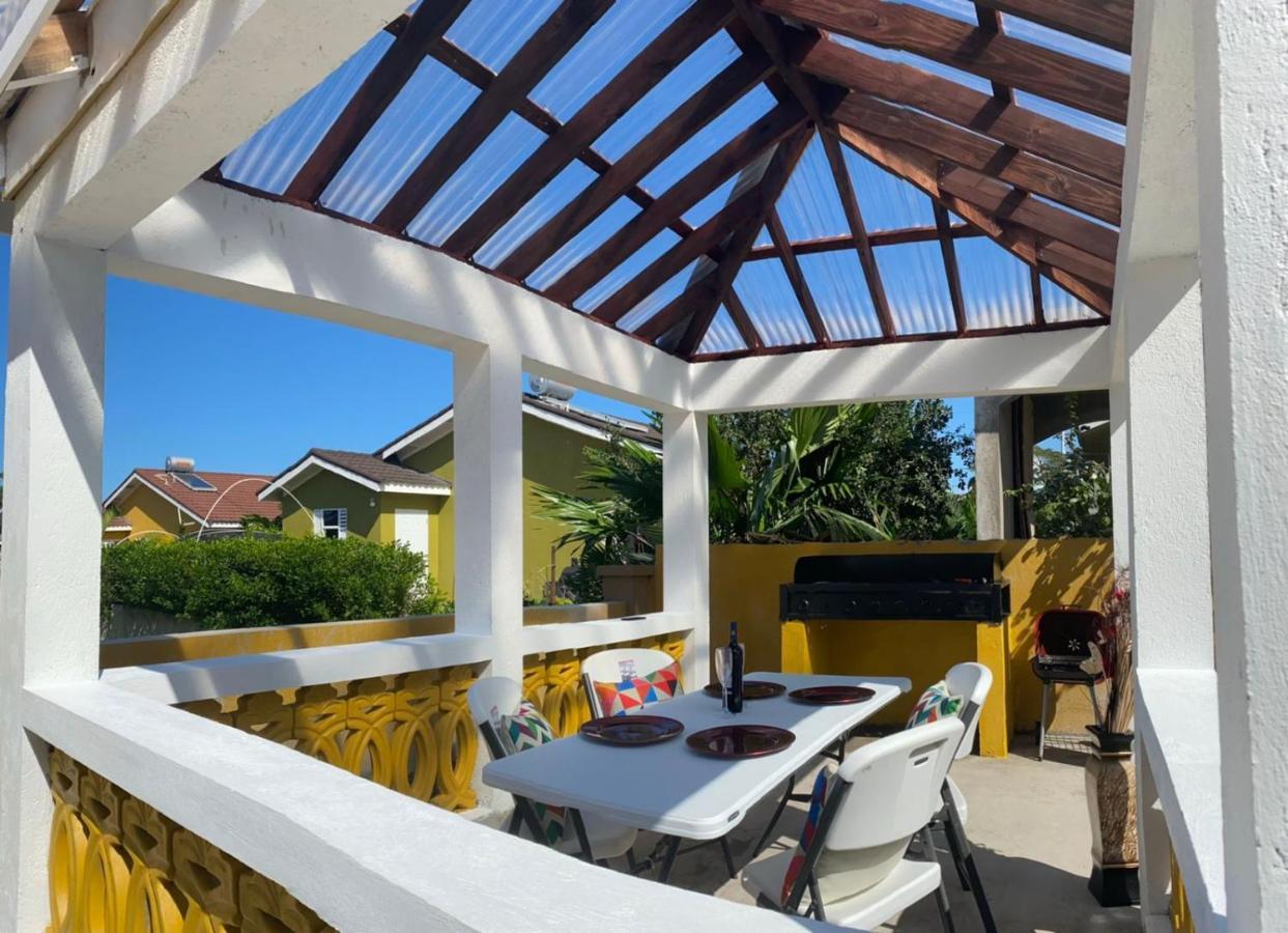 Paradise Villa Sleep 6 Private Pool オーチョ・リオス エクステリア 写真