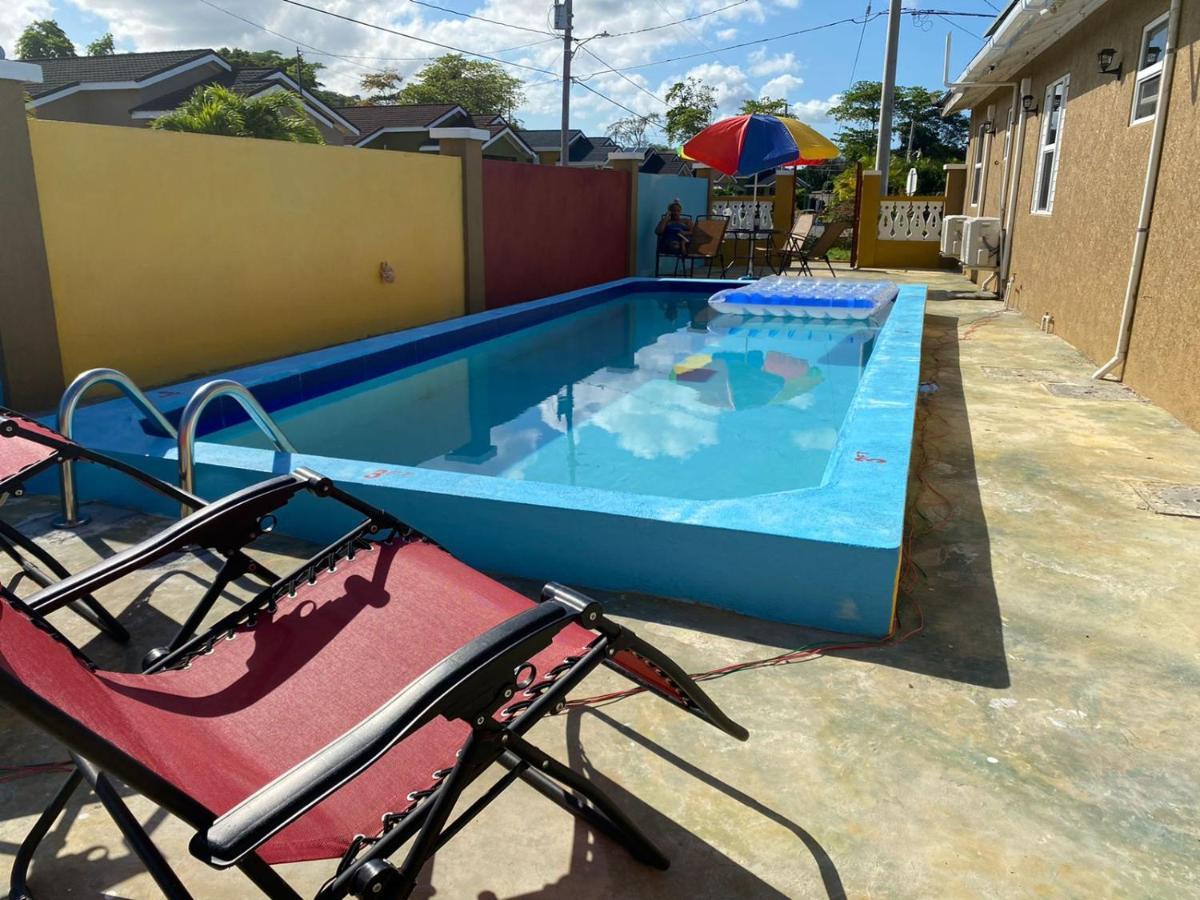 Paradise Villa Sleep 6 Private Pool オーチョ・リオス エクステリア 写真